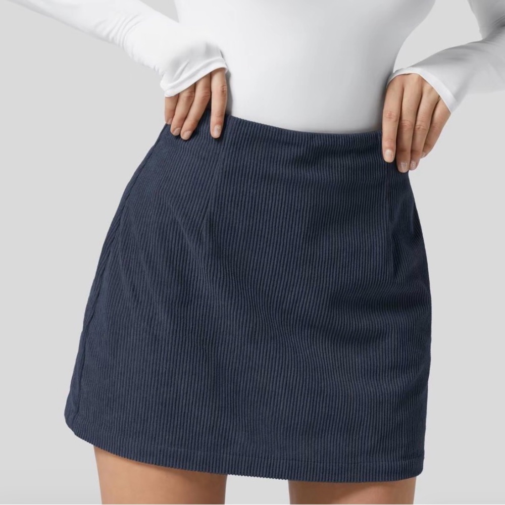 ** NWT ** Halara High Waisted Mini A-line Corduroy Skirt/Skort - XS NAVY